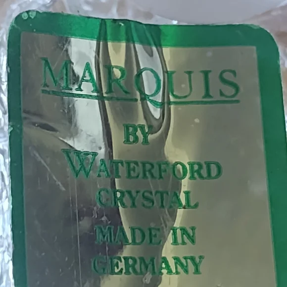 Crystal Nativity Figurine Set (Miniature) - Picture 2 of 2